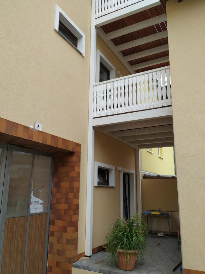 Apartamento Mehrfamilien Haus Schkeuditz Exterior foto