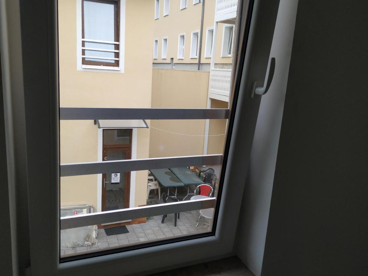 Apartamento Mehrfamilien Haus Schkeuditz Exterior foto